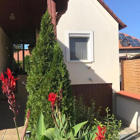 Apartman Tinasol Mosonmagyarovar Exterior photo