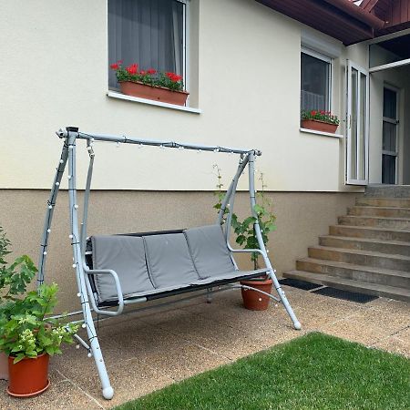 Apartman Tinasol Mosonmagyarovar Exterior photo