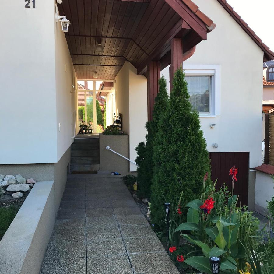 Apartman Tinasol Mosonmagyarovar Exterior photo